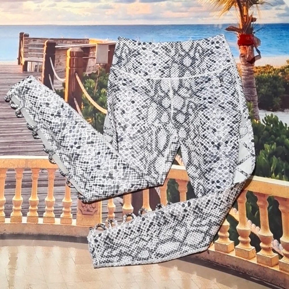 Good American Python Zig‎ Zag High Waist Leggings… - image 1